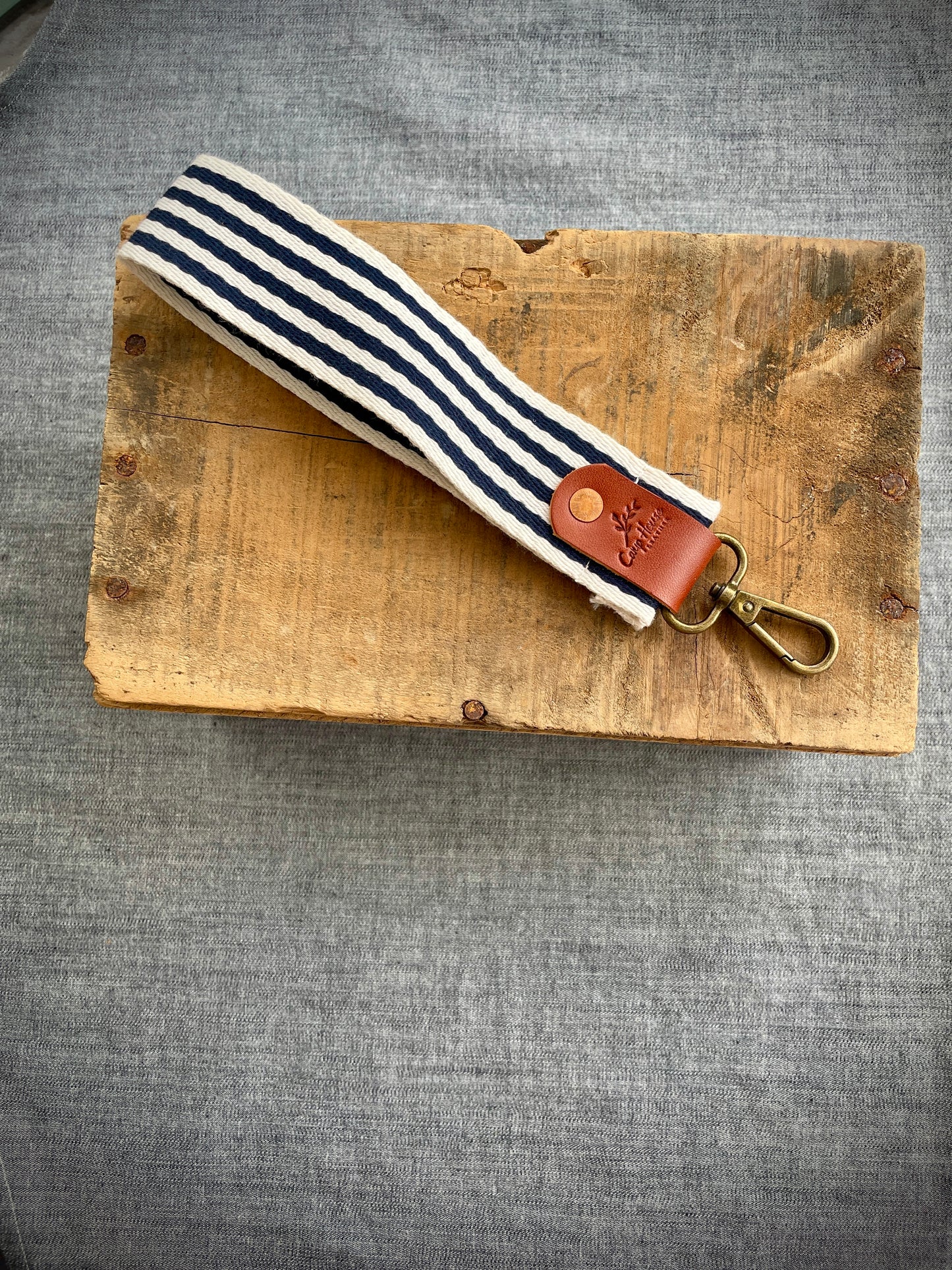 Wristlet (navy & white)